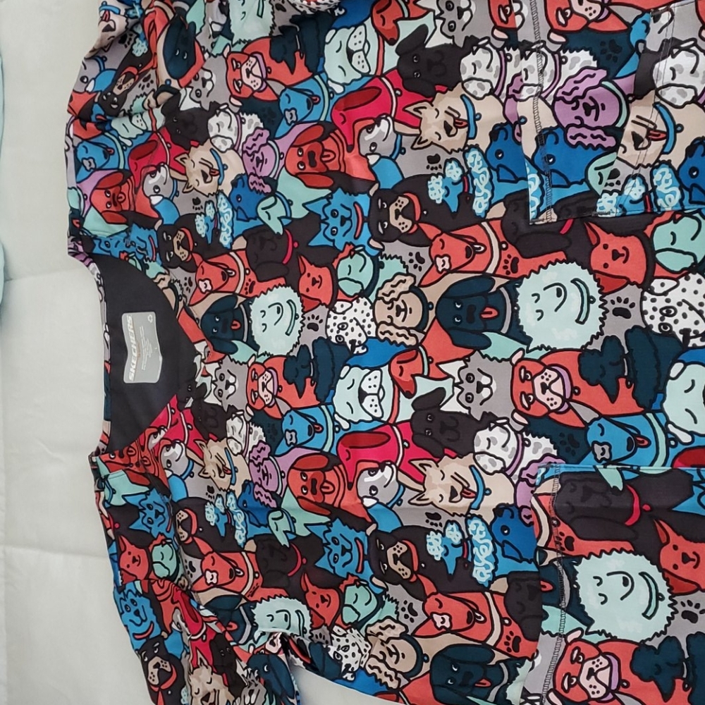 Sketchers scrub tops/ not available